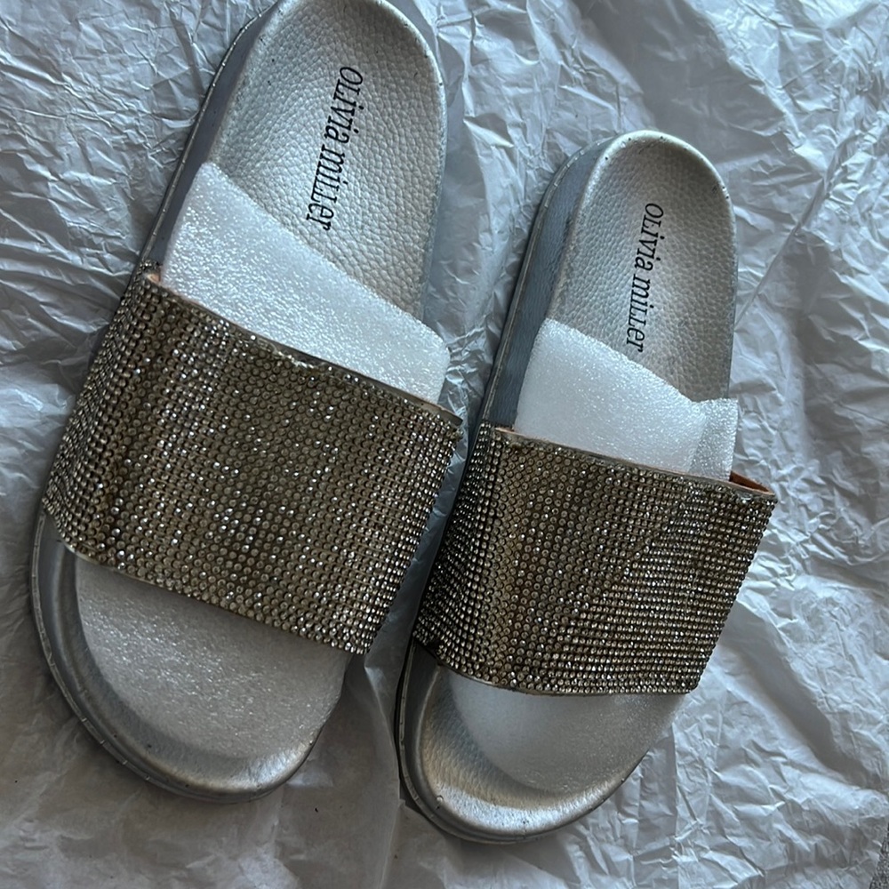 FashionNova Women’s Slides (Silver w/ Rhinestones)- BRAND NEW!!!